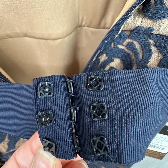 Tadashi Shoji Kennedy Embroidered Lace Dress Navy Sz 12 NWT - Picture 16 of 16